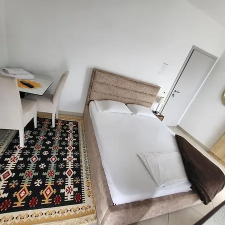 Isabel's Penthouse Overlooking The * Tirana