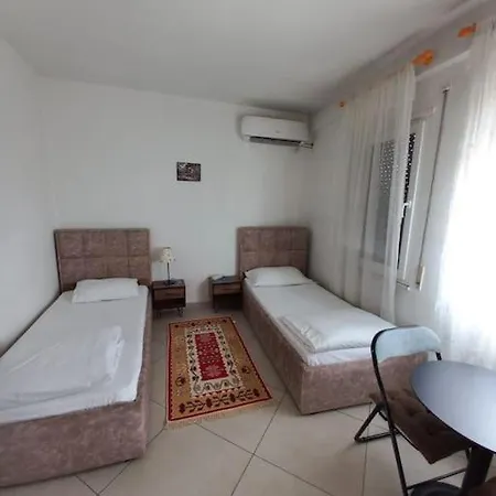 Isabel's Penthouse Overlooking The Apartment Tirana